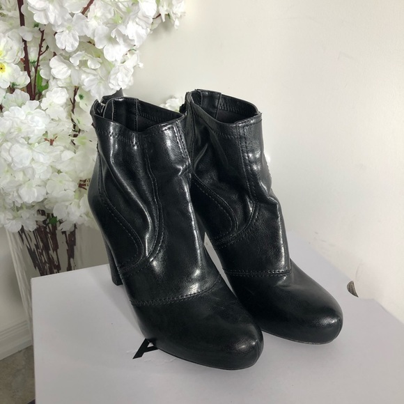 Ankle boots 👢 - Picture 3 of 5